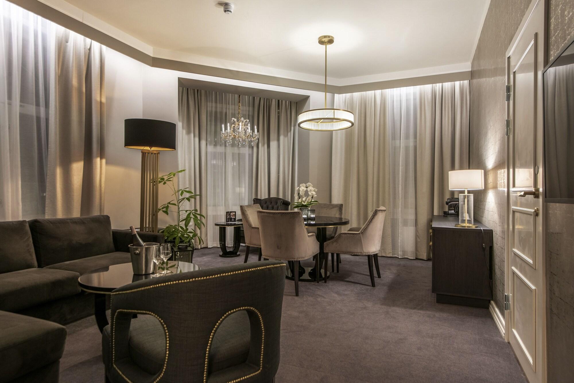 Home Hotel Grand Gjovik Ngoại thất bức ảnh