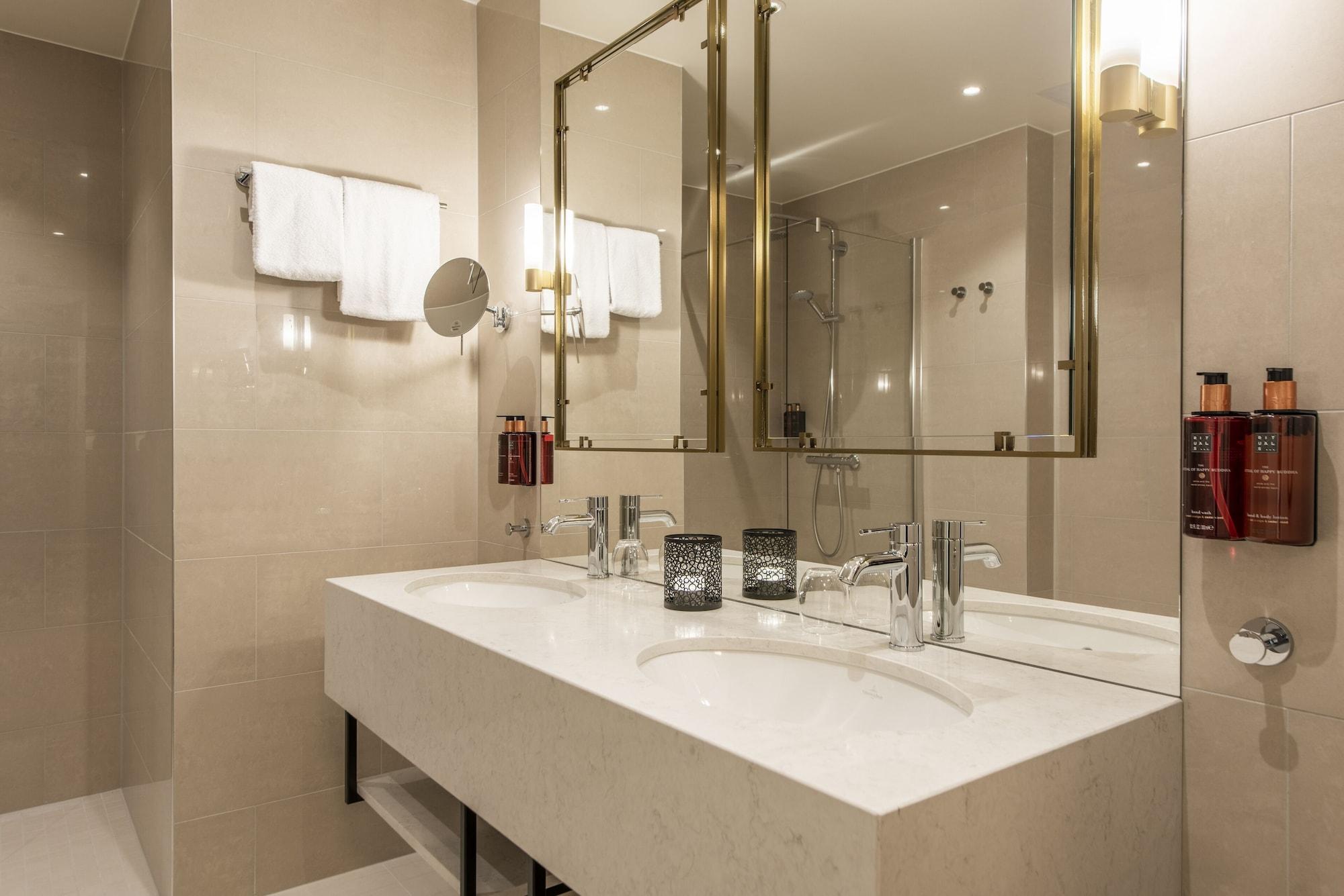 Home Hotel Grand Gjovik Ngoại thất bức ảnh