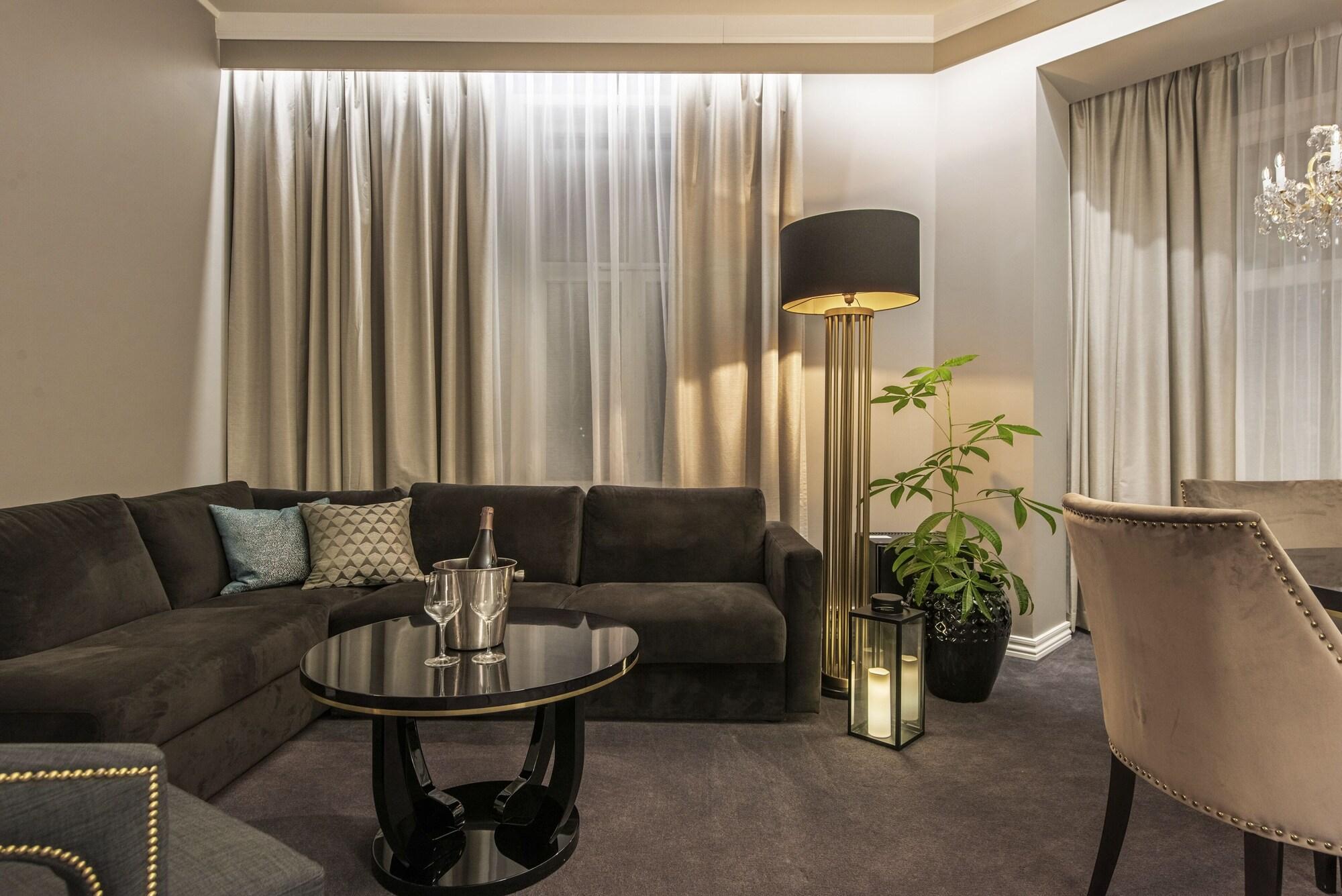Home Hotel Grand Gjovik Ngoại thất bức ảnh
